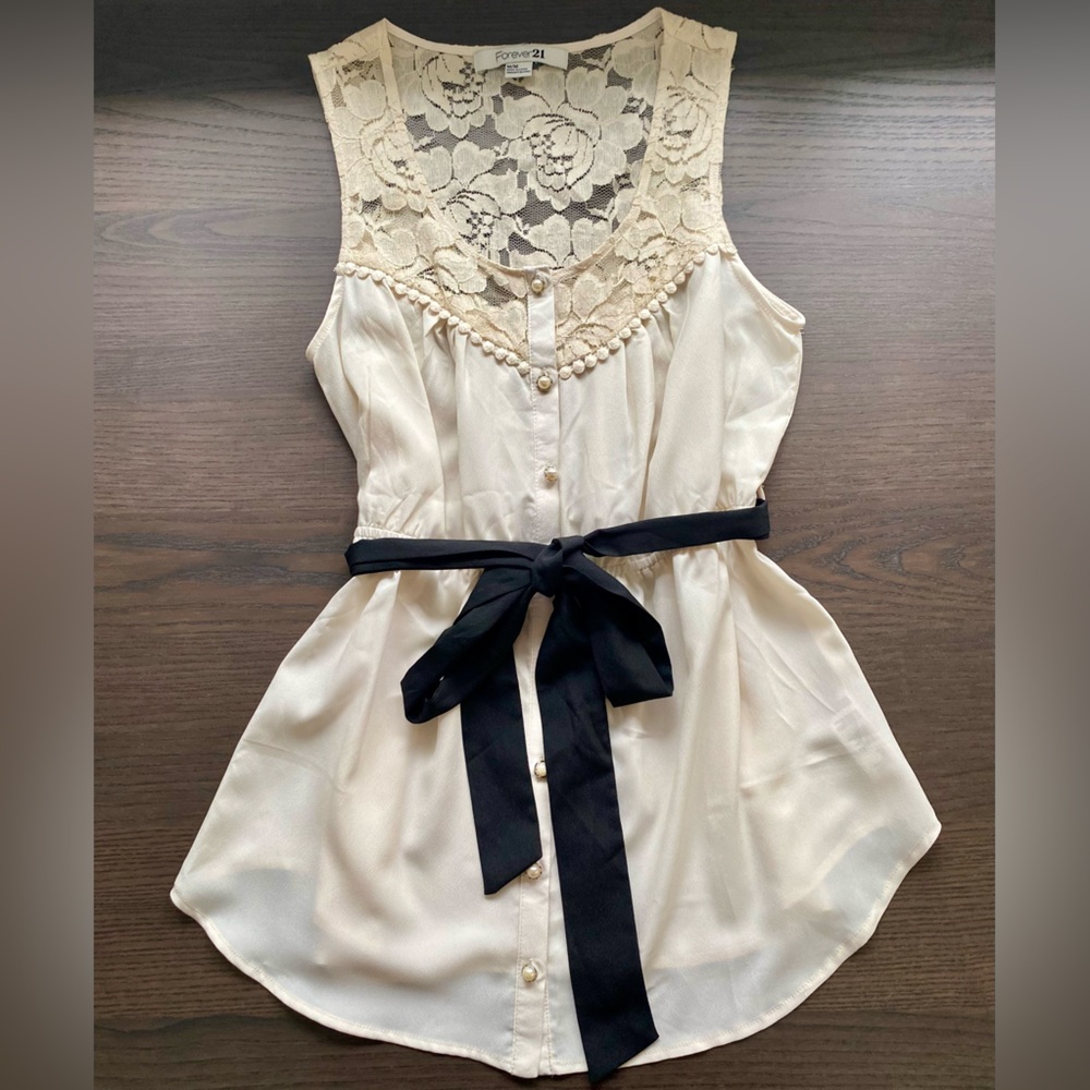 Forever 21 Size Medium Top